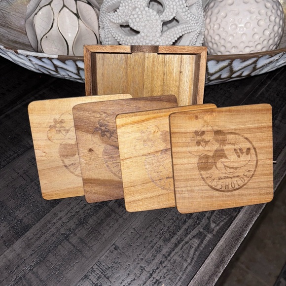 Disney Other - Walt Disney World Passholder Coasters Wooden Beverage Case Minnie Mouse Wood Set